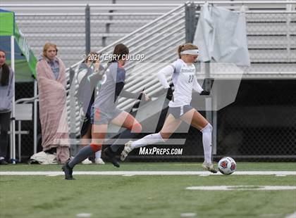 Thumbnail 2 in Syracuse vs. Skyridge (UHSAA 6A Semifinal) photogallery.