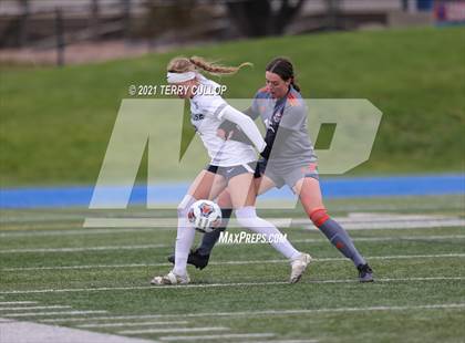 Thumbnail 3 in Syracuse vs. Skyridge (UHSAA 6A Semifinal) photogallery.