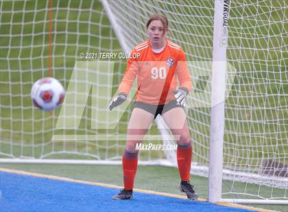 Thumbnail 3 in Syracuse vs. Skyridge (UHSAA 6A Semifinal) photogallery.