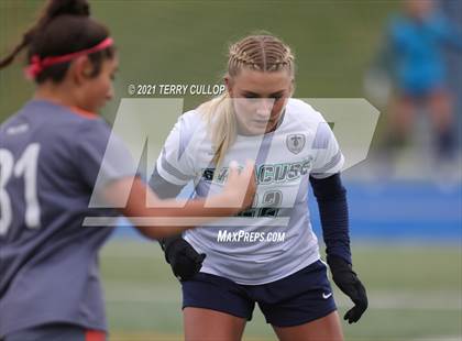 Thumbnail 3 in Syracuse vs. Skyridge (UHSAA 6A Semifinal) photogallery.