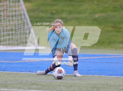 Thumbnail 3 in Syracuse vs. Skyridge (UHSAA 6A Semifinal) photogallery.