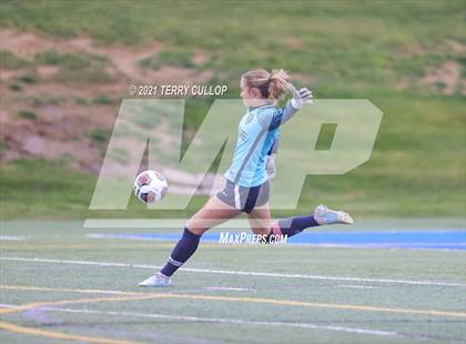 Thumbnail 1 in Syracuse vs. Skyridge (UHSAA 6A Semifinal) photogallery.