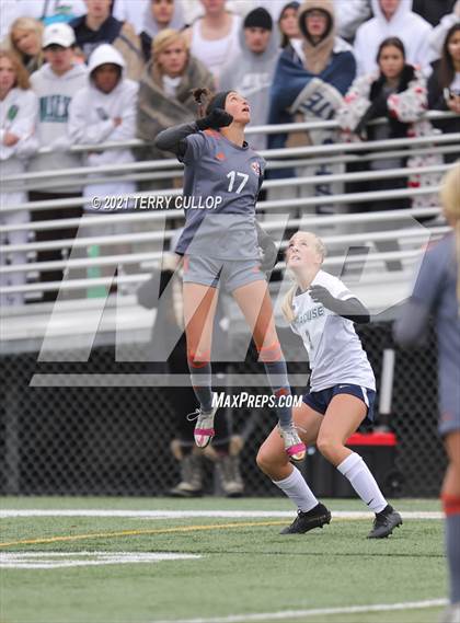 Thumbnail 3 in Syracuse vs. Skyridge (UHSAA 6A Semifinal) photogallery.