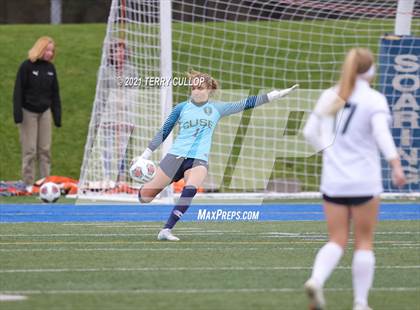 Thumbnail 3 in Syracuse vs. Skyridge (UHSAA 6A Semifinal) photogallery.