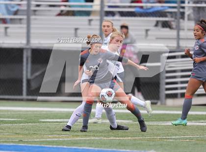 Thumbnail 1 in Syracuse vs. Skyridge (UHSAA 6A Semifinal) photogallery.