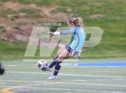 Thumbnail 1 in Syracuse vs. Skyridge (UHSAA 6A Semifinal) photogallery.
