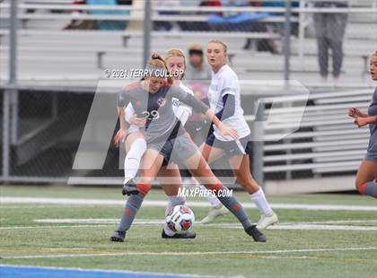 Thumbnail 3 in Syracuse vs. Skyridge (UHSAA 6A Semifinal) photogallery.