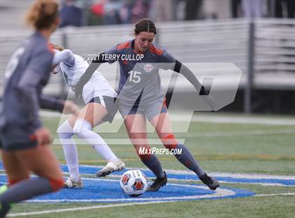 Thumbnail 3 in Syracuse vs. Skyridge (UHSAA 6A Semifinal) photogallery.