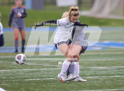 Thumbnail 1 in Syracuse vs. Skyridge (UHSAA 6A Semifinal) photogallery.