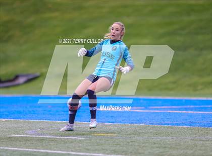 Thumbnail 1 in Syracuse vs. Skyridge (UHSAA 6A Semifinal) photogallery.