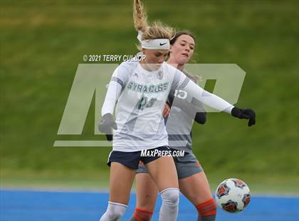 Thumbnail 2 in Syracuse vs. Skyridge (UHSAA 6A Semifinal) photogallery.