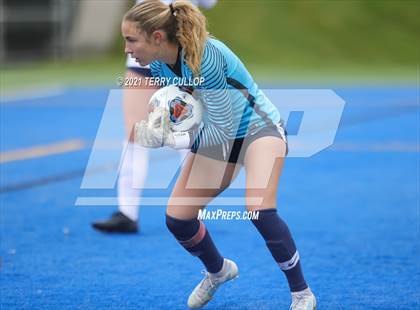 Thumbnail 1 in Syracuse vs. Skyridge (UHSAA 6A Semifinal) photogallery.
