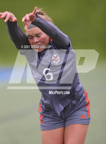 Thumbnail 3 in Syracuse vs. Skyridge (UHSAA 6A Semifinal) photogallery.