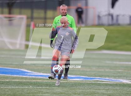 Thumbnail 1 in Syracuse vs. Skyridge (UHSAA 6A Semifinal) photogallery.
