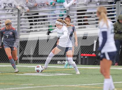 Thumbnail 2 in Syracuse vs. Skyridge (UHSAA 6A Semifinal) photogallery.
