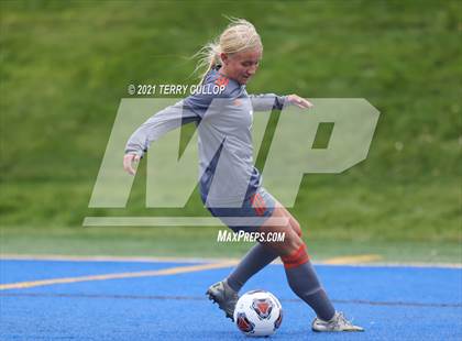 Thumbnail 2 in Syracuse vs. Skyridge (UHSAA 6A Semifinal) photogallery.