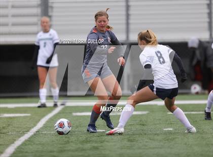 Thumbnail 2 in Syracuse vs. Skyridge (UHSAA 6A Semifinal) photogallery.