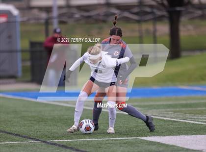 Thumbnail 1 in Syracuse vs. Skyridge (UHSAA 6A Semifinal) photogallery.
