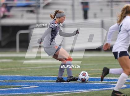 Thumbnail 1 in Syracuse vs. Skyridge (UHSAA 6A Semifinal) photogallery.