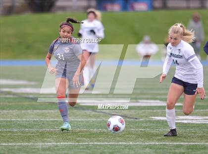 Thumbnail 2 in Syracuse vs. Skyridge (UHSAA 6A Semifinal) photogallery.