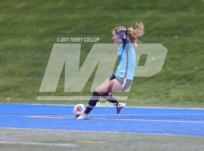 Thumbnail 2 in Syracuse vs. Skyridge (UHSAA 6A Semifinal) photogallery.