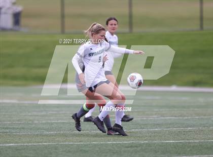 Thumbnail 2 in Syracuse vs. Skyridge (UHSAA 6A Semifinal) photogallery.