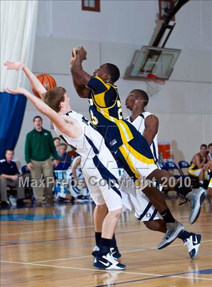 Thumbnail 2 in St. Mark's vs Oakridge (Trinity Valley Shootout) photogallery.