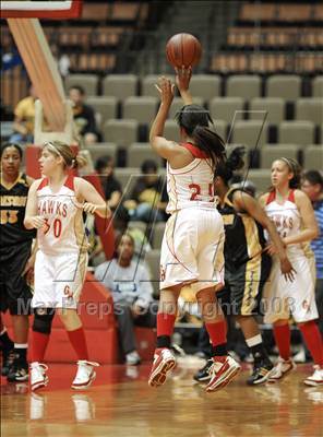 Thumbnail 3 in Edison vs. Centennial (CIF CS D2 Final) photogallery.