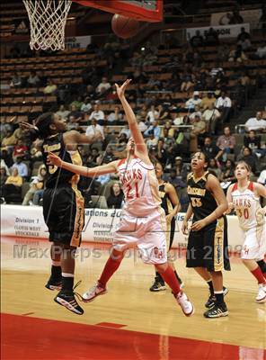 Thumbnail 3 in Edison vs. Centennial (CIF CS D2 Final) photogallery.