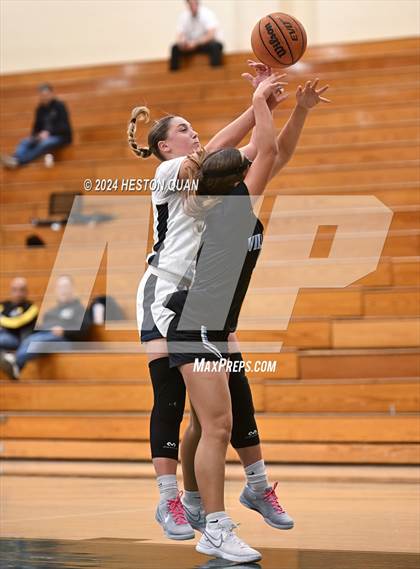 Thumbnail 1 in San Juan Hills vs. Villa Park (VP/Brea Winter Classic) photogallery.