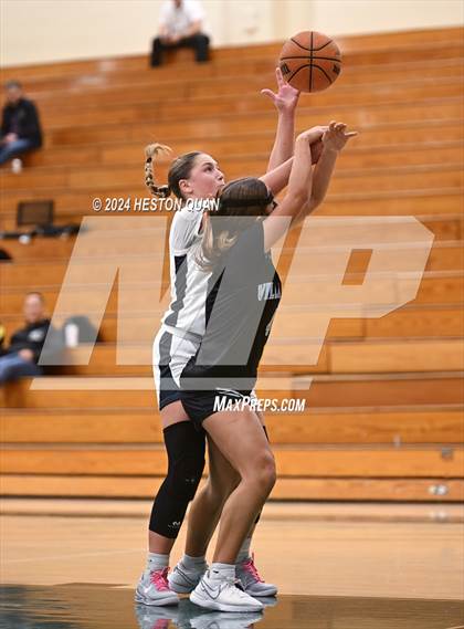 Thumbnail 2 in San Juan Hills vs. Villa Park (VP/Brea Winter Classic) photogallery.