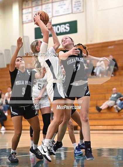 Thumbnail 3 in San Juan Hills vs. Villa Park (VP/Brea Winter Classic) photogallery.