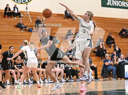 Thumbnail 3 in San Juan Hills vs. Villa Park (VP/Brea Winter Classic) photogallery.