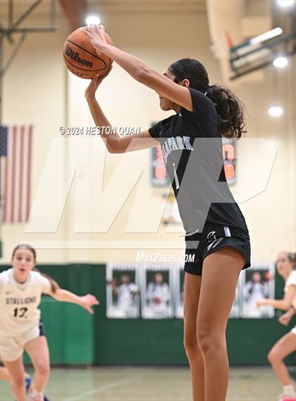 Thumbnail 3 in San Juan Hills vs. Villa Park (VP/Brea Winter Classic) photogallery.