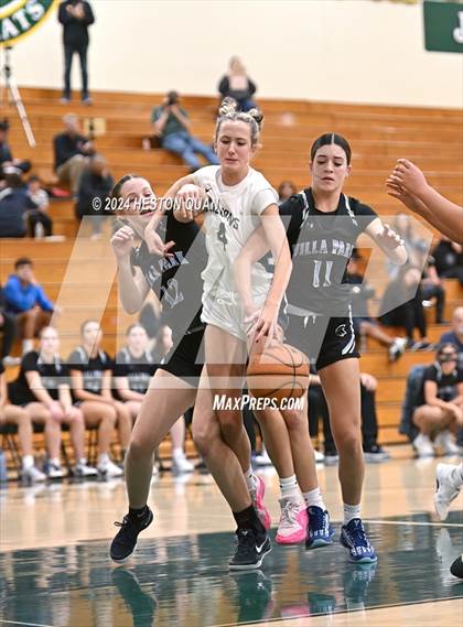 Thumbnail 2 in San Juan Hills vs. Villa Park (VP/Brea Winter Classic) photogallery.