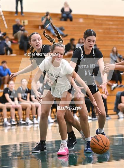 Thumbnail 2 in San Juan Hills vs. Villa Park (VP/Brea Winter Classic) photogallery.