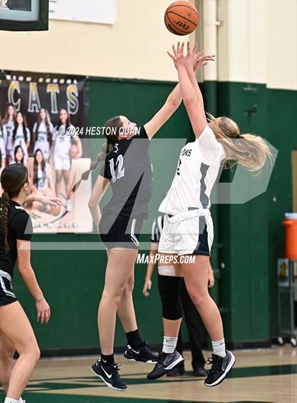 Thumbnail 2 in San Juan Hills vs. Villa Park (VP/Brea Winter Classic) photogallery.