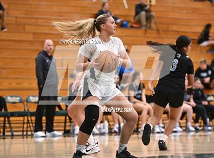 Thumbnail 2 in San Juan Hills vs. Villa Park (VP/Brea Winter Classic) photogallery.