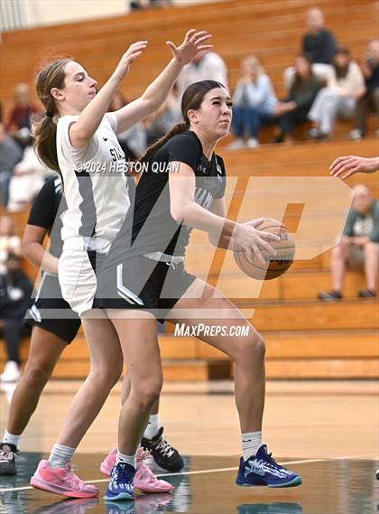 Thumbnail 2 in San Juan Hills vs. Villa Park (VP/Brea Winter Classic) photogallery.