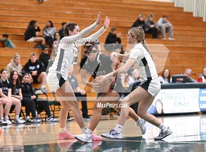 Thumbnail 1 in San Juan Hills vs. Villa Park (VP/Brea Winter Classic) photogallery.