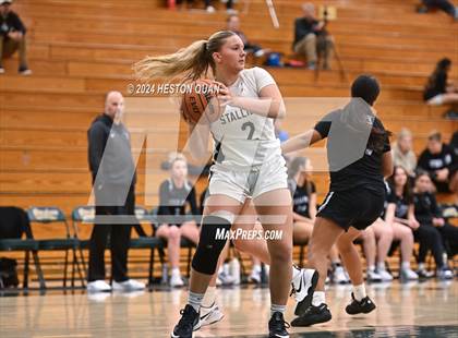 Thumbnail 3 in San Juan Hills vs. Villa Park (VP/Brea Winter Classic) photogallery.