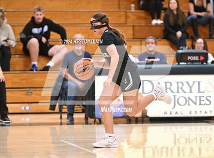 Thumbnail 3 in San Juan Hills vs. Villa Park (VP/Brea Winter Classic) photogallery.