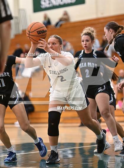 Thumbnail 2 in San Juan Hills vs. Villa Park (VP/Brea Winter Classic) photogallery.