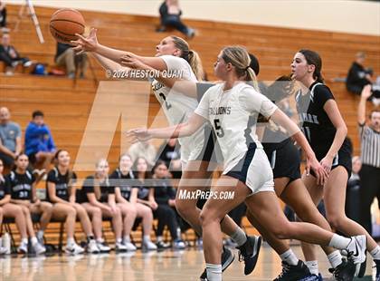 Thumbnail 3 in San Juan Hills vs. Villa Park (VP/Brea Winter Classic) photogallery.