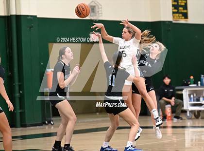 Thumbnail 3 in San Juan Hills vs. Villa Park (VP/Brea Winter Classic) photogallery.