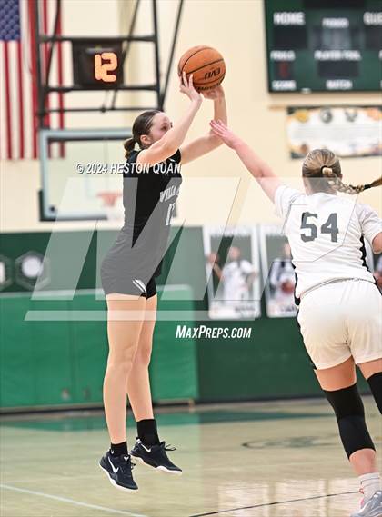 Thumbnail 1 in San Juan Hills vs. Villa Park (VP/Brea Winter Classic) photogallery.