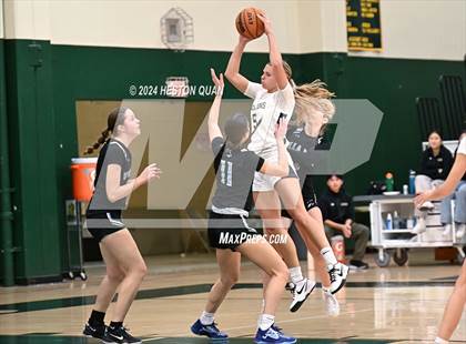 Thumbnail 2 in San Juan Hills vs. Villa Park (VP/Brea Winter Classic) photogallery.