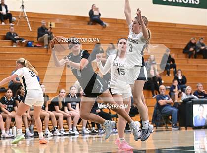Thumbnail 2 in San Juan Hills vs. Villa Park (VP/Brea Winter Classic) photogallery.