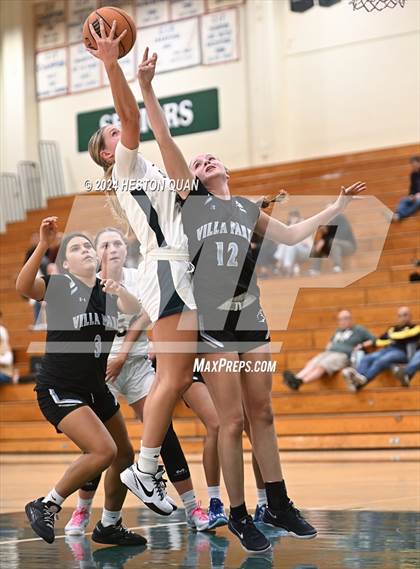 Thumbnail 2 in San Juan Hills vs. Villa Park (VP/Brea Winter Classic) photogallery.