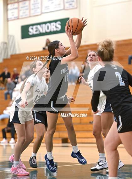 Thumbnail 3 in San Juan Hills vs. Villa Park (VP/Brea Winter Classic) photogallery.